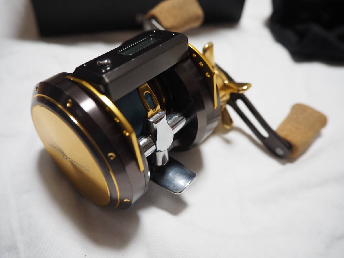 ♪♪美品 ダイワ ミリオネア ICV 100L カウンター付き 日本製