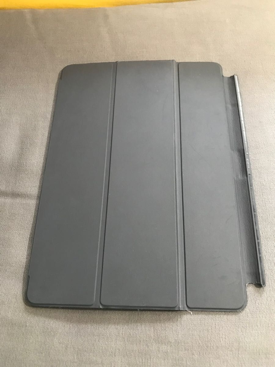 Apple純正 SmartKeyboard スマートキーボード A1829 iPad 9/8/7 Apple純正 SmartKeyboard スマートキーボード A1829 iPad 9/8/7