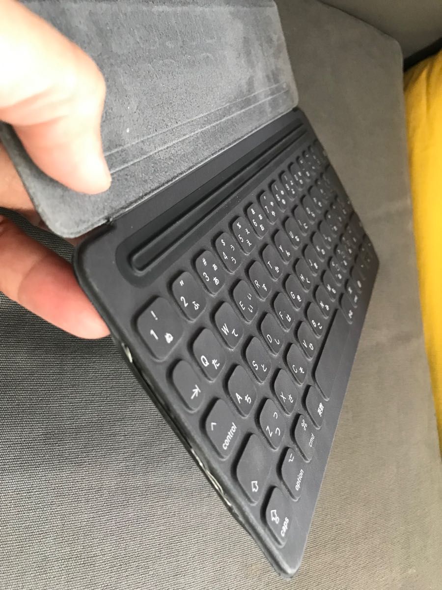 Apple純正 SmartKeyboard スマートキーボード A1829 iPad 9/8/7 Apple純正 SmartKeyboard スマートキーボード A1829 iPad 9/8/7