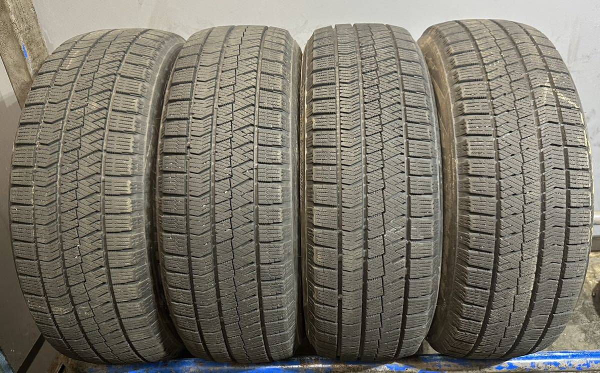 送料無料　205/60R16 92Q（ブリヂストン）BLIZZAK VRX2 4本 B.10_画像1