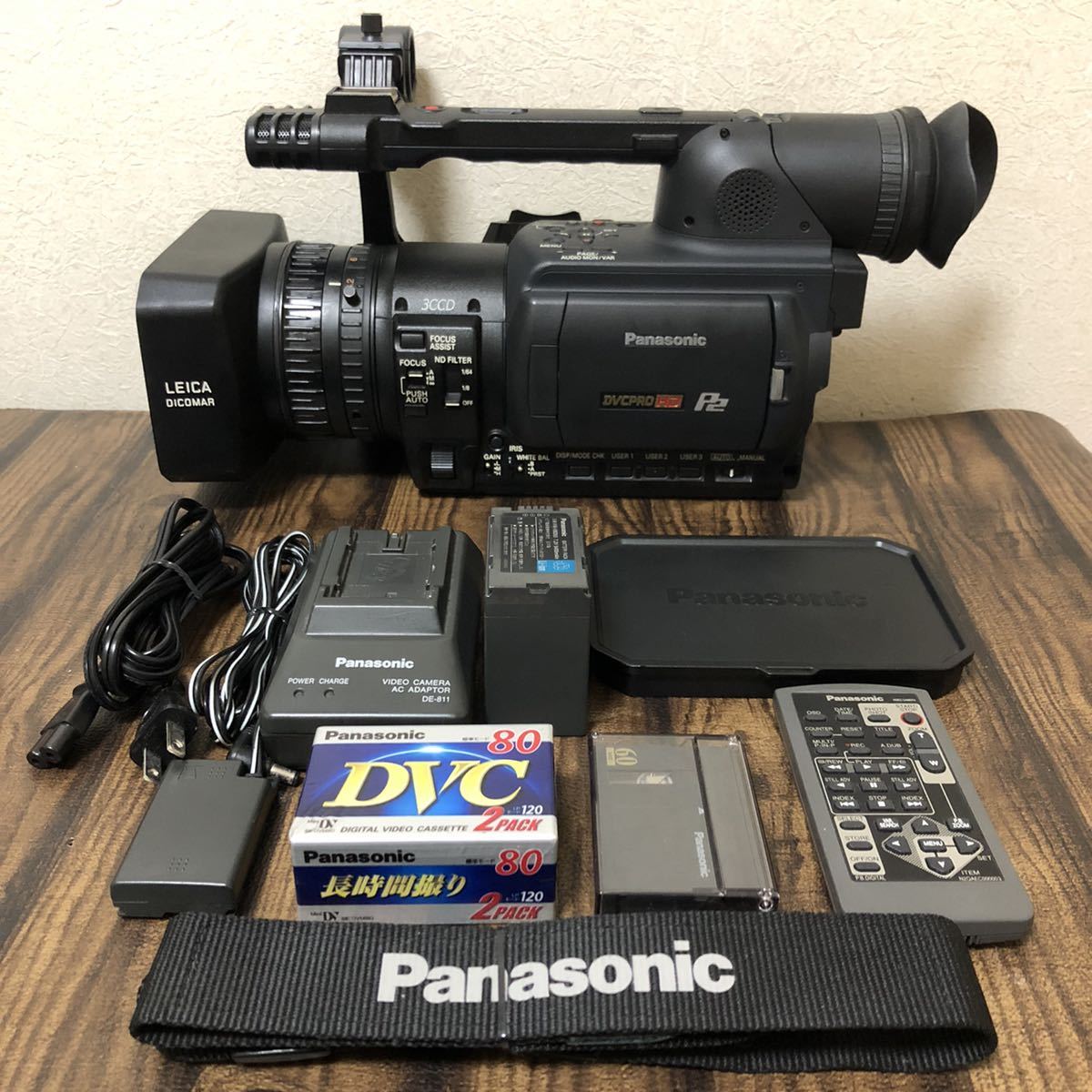 極美品】 パナソニック Panasonic HVX200 ビデオカメラ 使用時間80時間