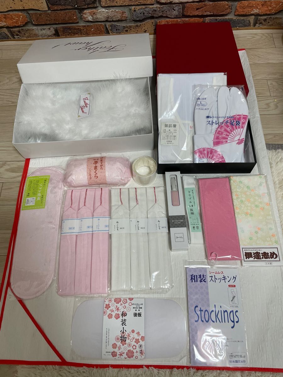 正絹 大人気赤地の花絞りが豪華で上品な辻ヶ花の古典柄 振袖ほぼフル