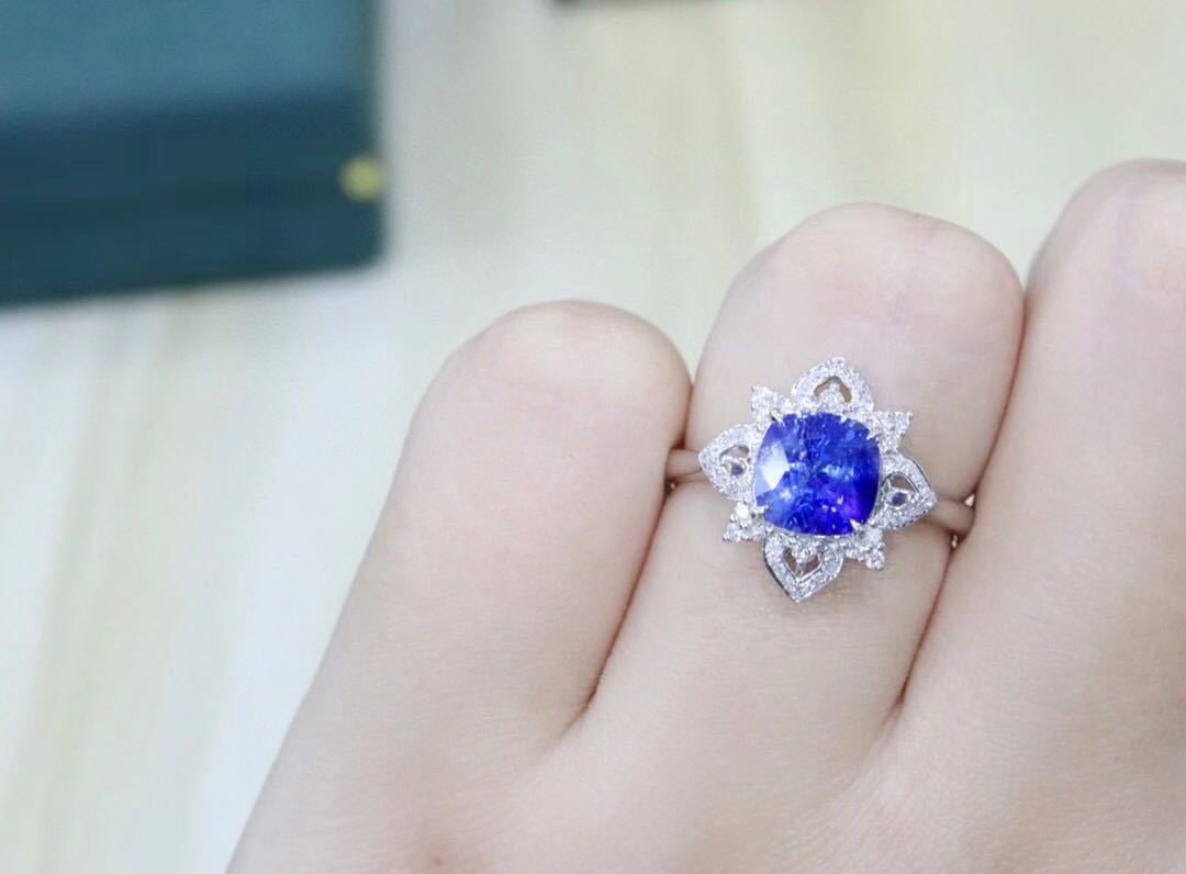 天然 ロイヤルブルーサファイア ダイヤ リング1.83ct K18 F 指輪