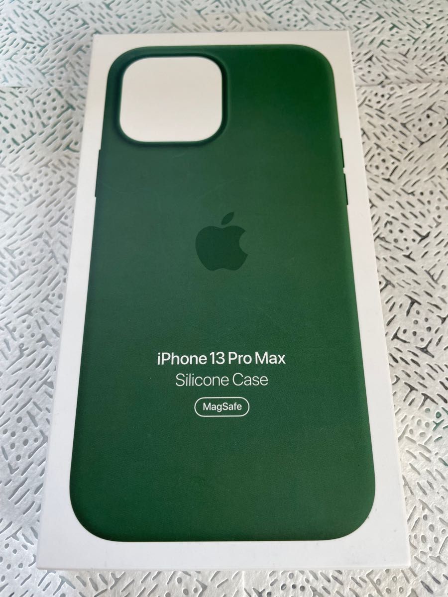 【純正品】美品 iPhone 13 Pro Max シリコンケース クローバー