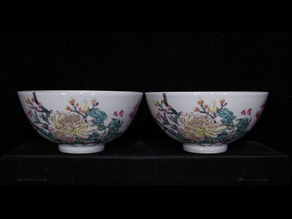 清 雍正年製 陶磁器 粉彩花卉紋 碗一対」染付 置物 擺件 古賞物 中国古
