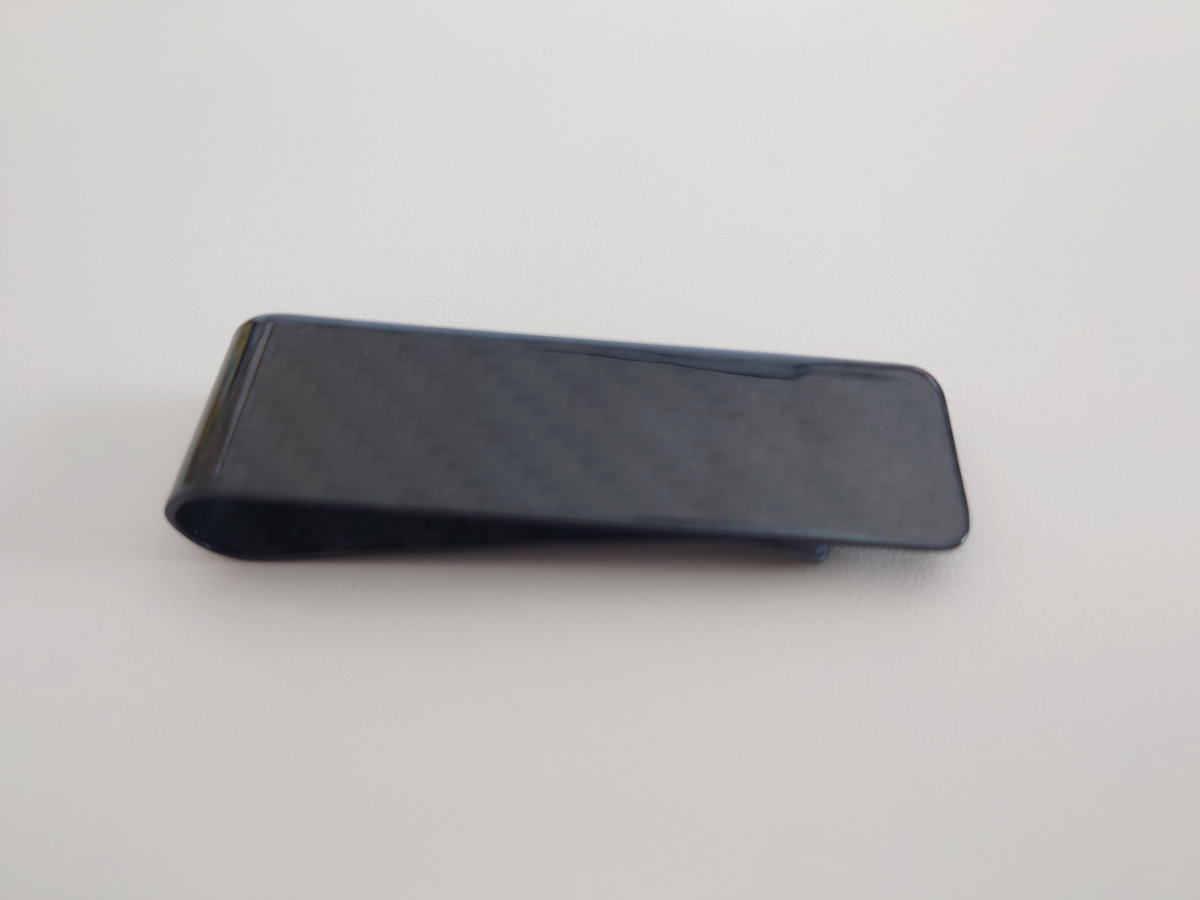 [T carbon regular goods ] Alpha Romeo user oriented carbon money clip body color : gloss black 