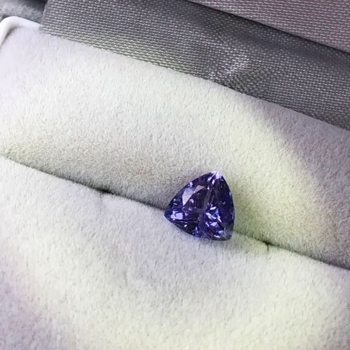タンザナイトルース ゾイサイト 1.636ct ソーティング付き 天然石