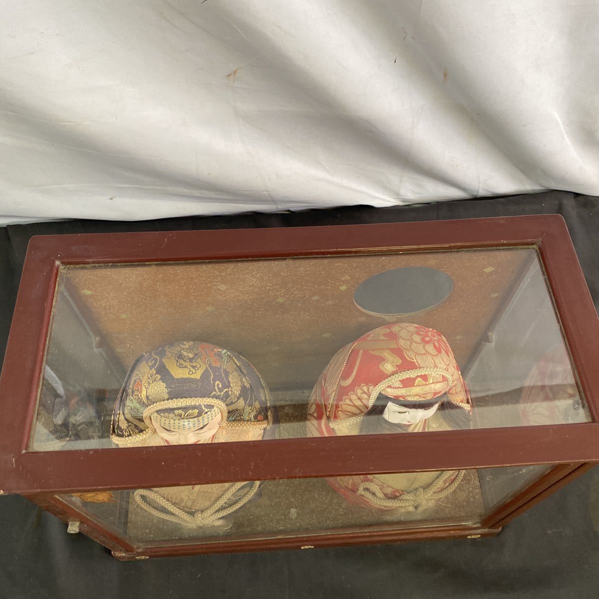 * used Japanese doll .....daruma... hinaningyou collection glass case Showa Retro antique ornament decoration interior 80-16