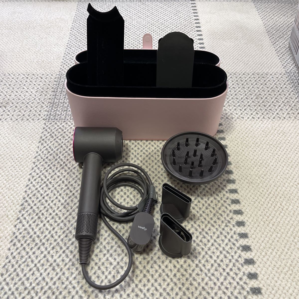 贈る結婚祝い ダイソン dyson ダイソンドライヤー ヘアドライヤー 箱