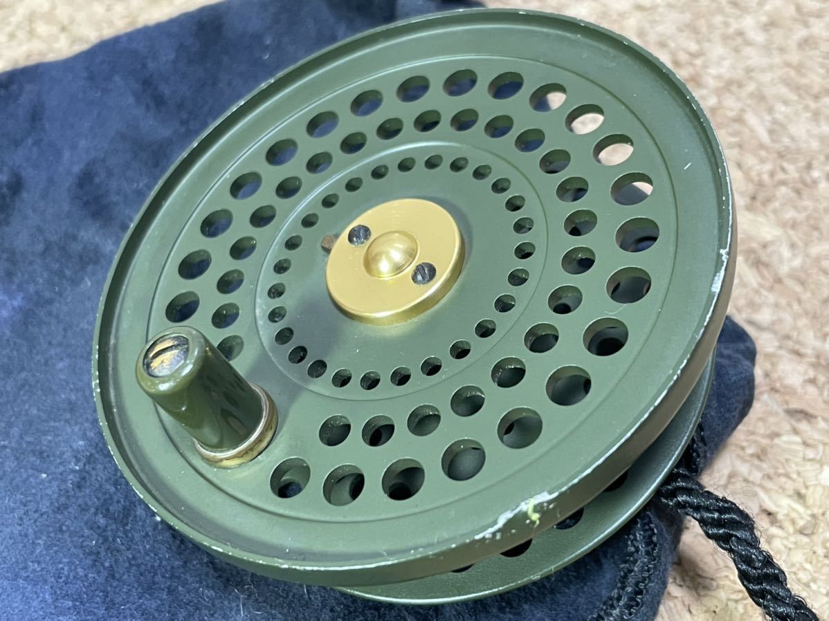 ★即決！稀少 限定色 ORVIS CFO 4 オービス fly reel フライリール 替えスプール・袋付き 中古良品！機関好調 C.F.O.IV ★の画像7