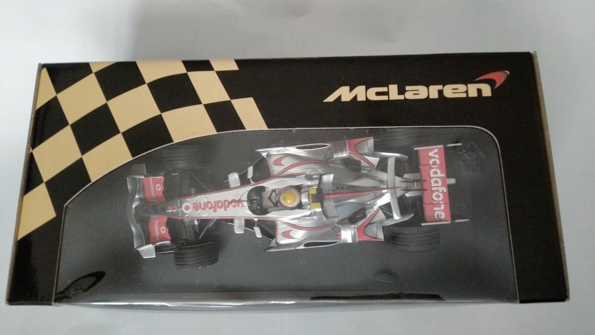 希少 1/18 マクラーレン Mclaren MP4-22 ルイス ハミルトン初優勝 ミニチャンプス PMA MINICHAMP 