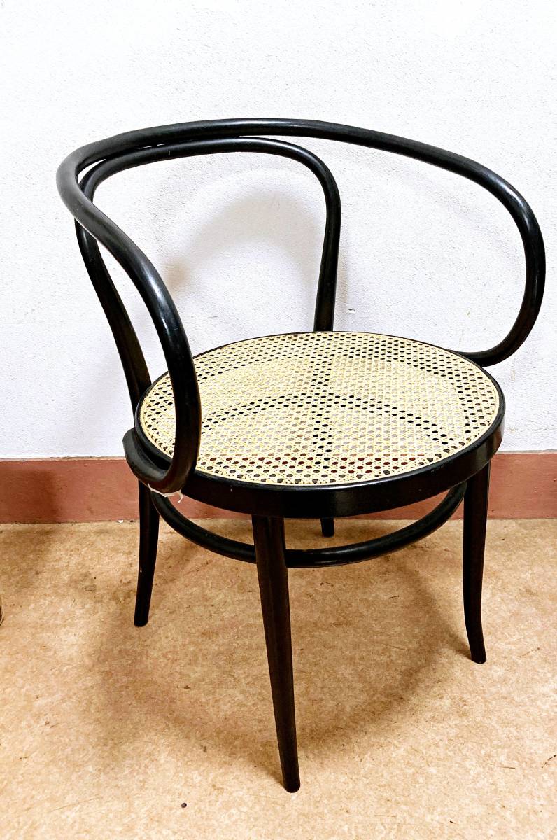 ☆1脚のみ!!☆ トーネット THONET 209 ウォルナット 椅子 イス 黒