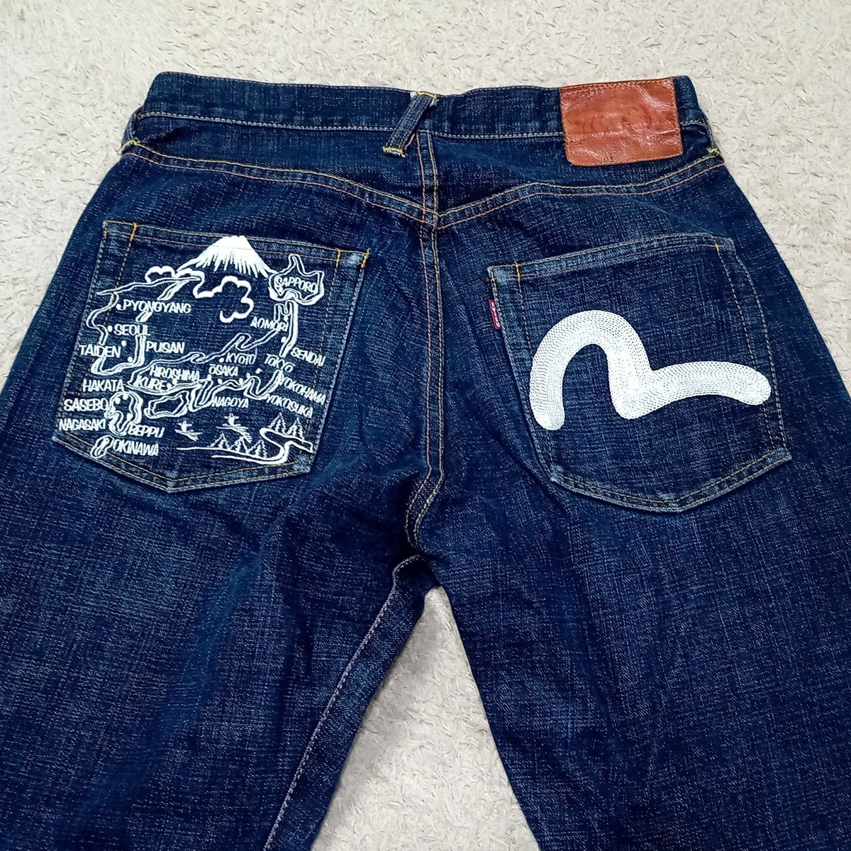 即決 EVISU エヴィス Lot2000 日本地図 カモメ 刺繍 デニム W32 即決 EVISU エヴィス Lot2000 日本地図 カモメ 刺繍 デニム W32