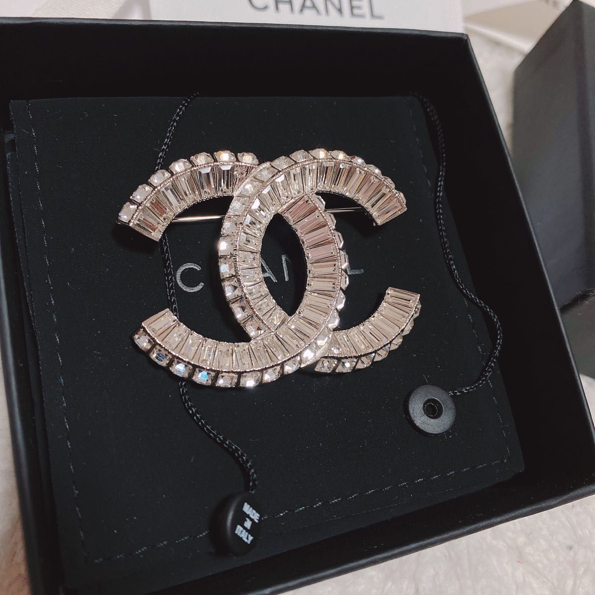 CHANEL ブローチ シャネル メタル&シトラス シルバー クリスタル
