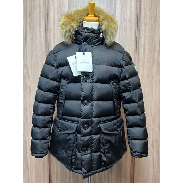 定価32万円!!☆新品未使用・本物保証☆ MONCLER CLUNY 2 ダウン