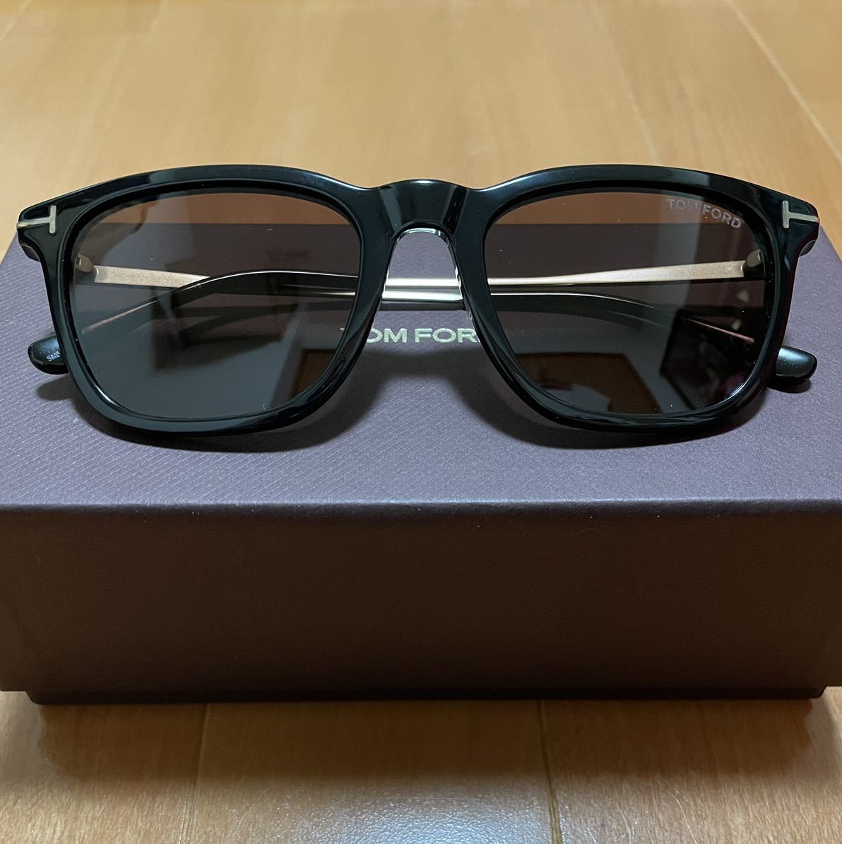 最新入荷 5.8万トムフォード即完売モデルTF625 FT0625 01E