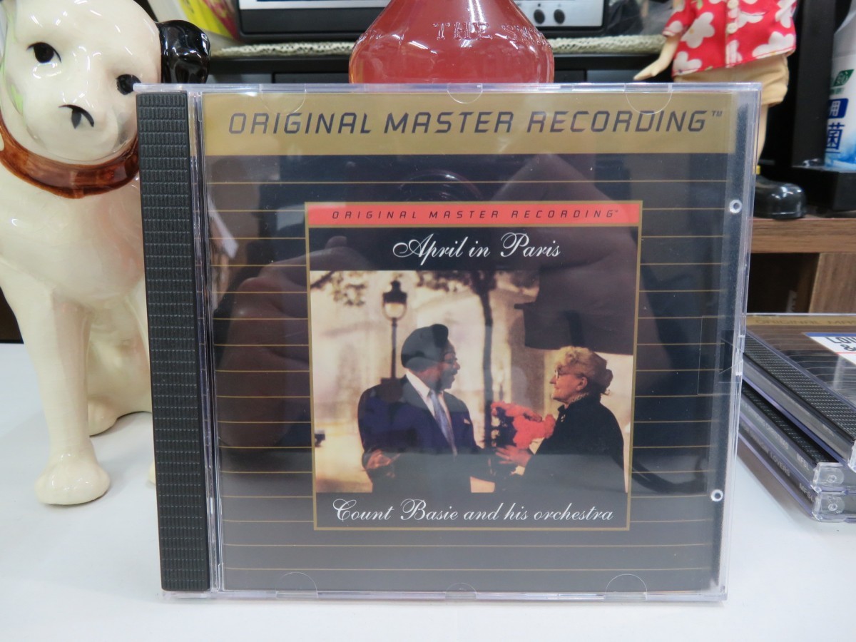 青7｜無傷★ 24KT GOLD PLATED CD(mo-fi) / made in USA ★ Count Basie＆his orchestra（カウント・ベイシー）「April in Paris」