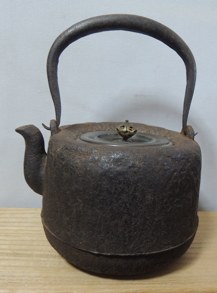 時代　龍文堂　地肌道安形鉄瓶　斑紫銅蓋　鉄瓶　１．７ｋｇ　蔵出し品　煎茶道具