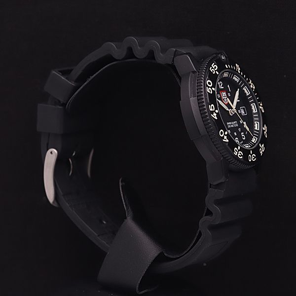 【爆買い在庫】 1円 稼働 箱付 ルミノックス QZ 3000/3900 ネイビーシールズ カーボン 200M デイト 黒文字盤 メンズ腕時計