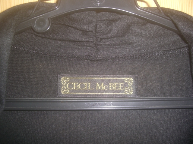 *CECIL McBEE race. dore-p cardigan! roll up! M