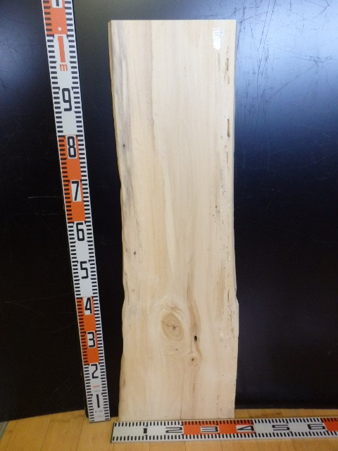 e3041225 ポプラ●約102cm×26.8cm～33.8cm×2.2cm☆無垢板１枚板 木材 板 DIY 板材 天板 棚板 テーブル 看板 花台など種類豊富！_画像1