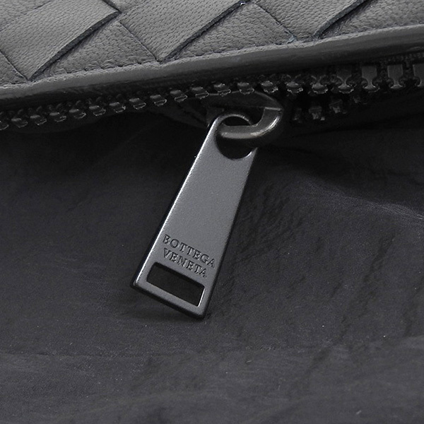 Bottega Veneta ボッテガヴェネタ イントレチャート レザー ナイロン