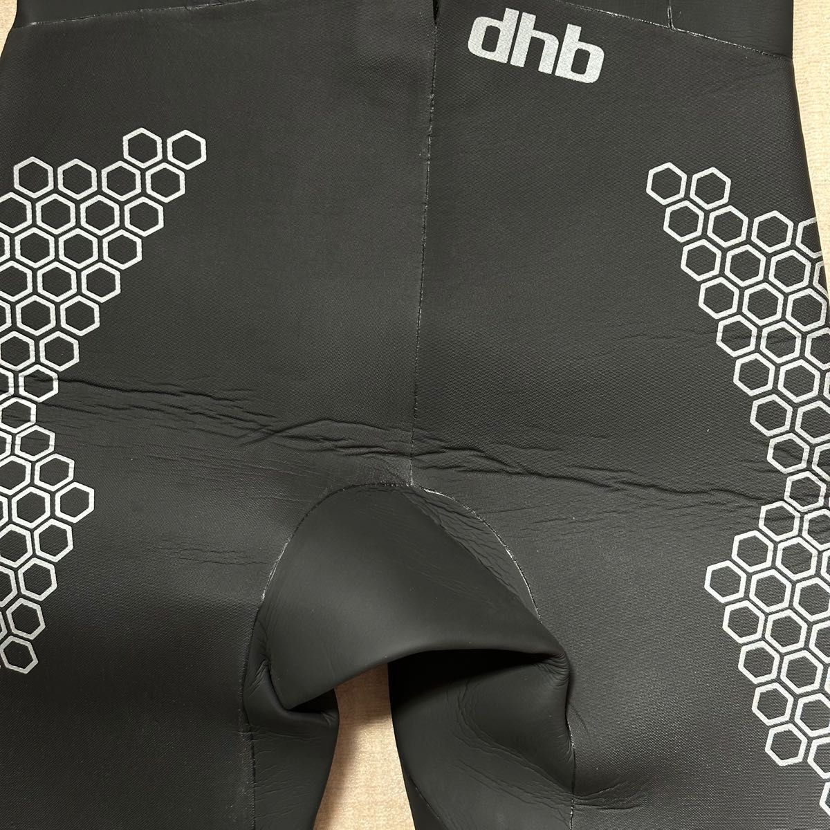 dhb aeron メンズm mサイズ 未使用 2020年購入 ウェットスーツ dhb aeron メンズm mサイズ 未使用 2020年購入 ウェットスーツ