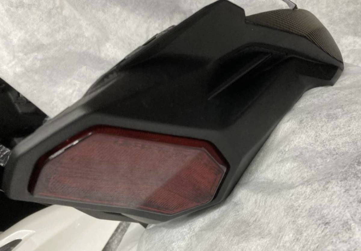 シグナスグリファス R1タイプ テール 未使用 純正ウインカーハーネス付