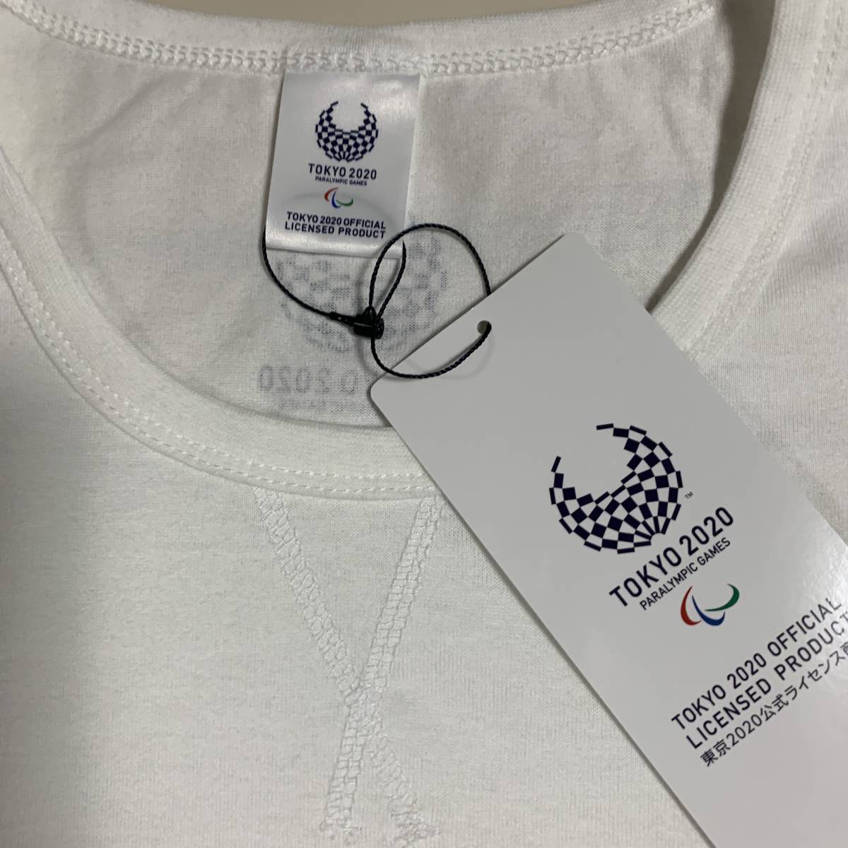 東京2020 東京オリンピック パラリンピック - TOKYP2020 公式ロゴTシャツ LLサイズ 公式ライセンス商品 販売終了 (タグ付き新品未着用)_画像8