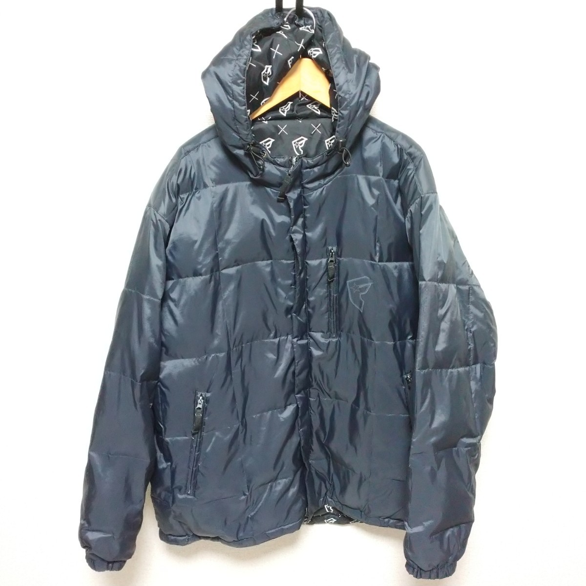 FAMOUS STARS AND STRAPS reversible down jacket XLfei trout FAMOUS STARS AND STRAPS reversible down jacket XLfei trout