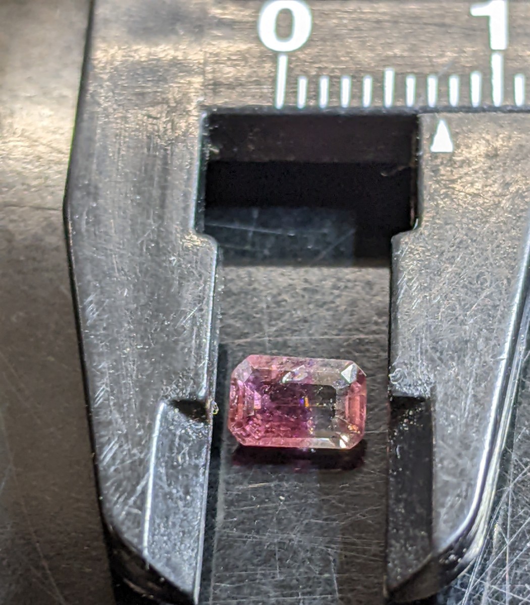 ★動画あります　虹を旅した石　トルマリン　ルースケース付0.5ct_画像6