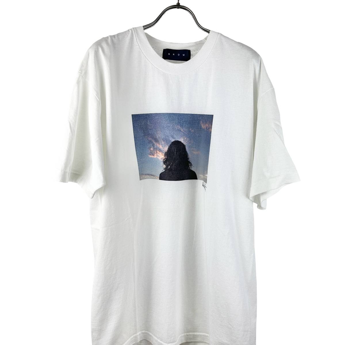 は自分にプチご褒美を BROW(ブロー) SUNSET VIEWING T Shirt (white) L
