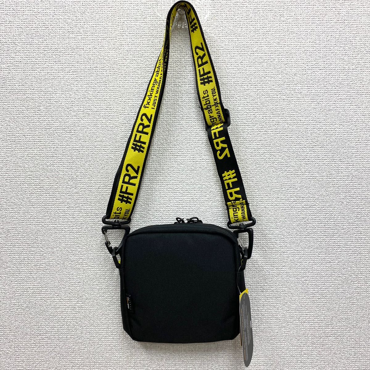 FR2 Fxxking Rabbits ショルダーバッグ|Yahoo!フリマ(旧PayPay FR2 Fxxking Rabbits ショルダーバッグ|Yahoo!フリマ(旧PayPay