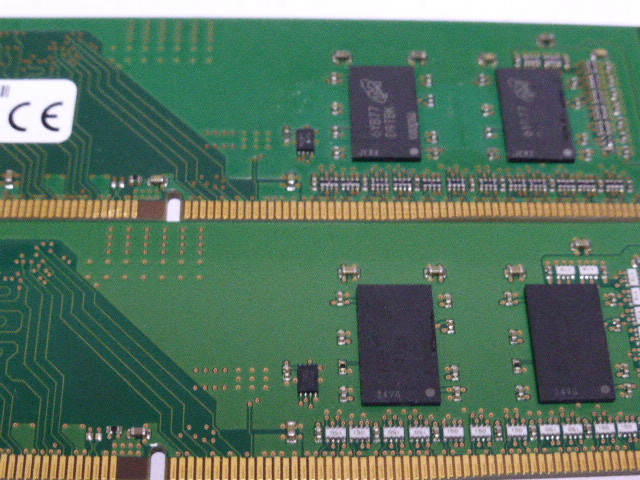 メモリ デスクトップパソコン用 KingstonとMicron DDR4-2400 PC4-19200 4GBx2枚合計8GB 起動確認済です チップに文字はげなどがございます_画像3