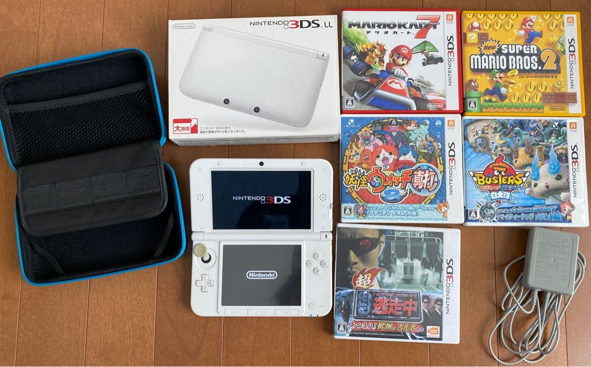 ニンテンドー3DS LL ライトブルー×ホワイト 本体 充電器 ケース付き