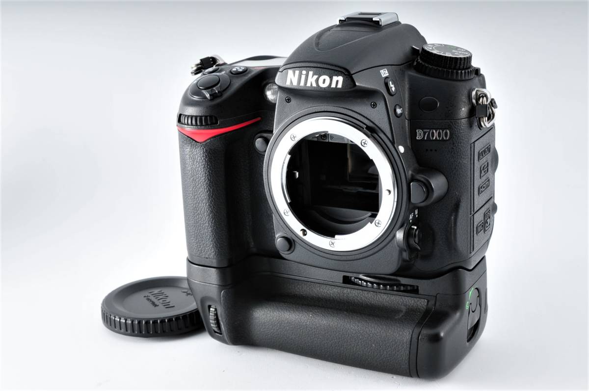 独特な 【送料無料】 ☆極上品☆ ニコン Nikon D7000デジタル一眼レフ