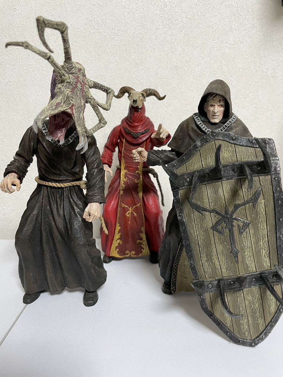 Yahoo!オークション - 【NECA】バイオハザード4 邪教徒セット Yahoo!オークション - 【NECA】バイオハザード4 邪教徒セット