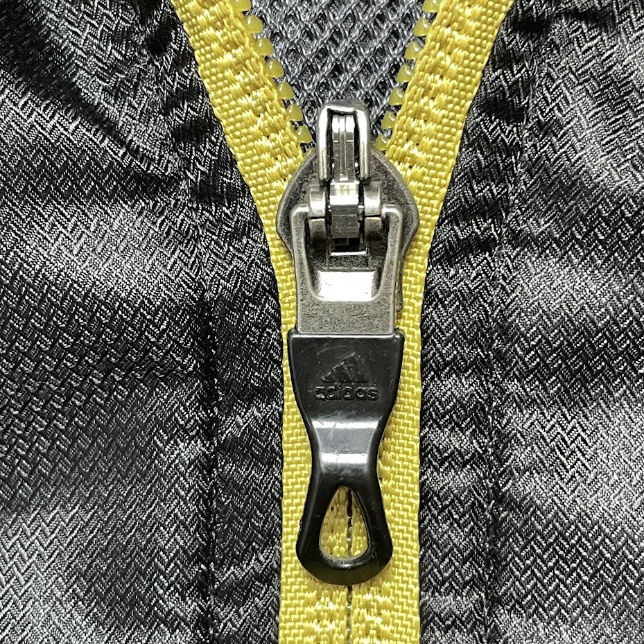 古着 adidas アディダス トラックジャケット ジャージ CLIMAPROOF ｔ黒 ゴールドライン サイズL_画像4