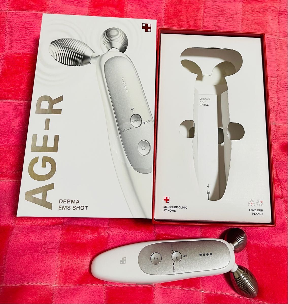 MEDICUBE メディキューブ 美顔器 AGE-R DERMA EMS SHOT エイジアル