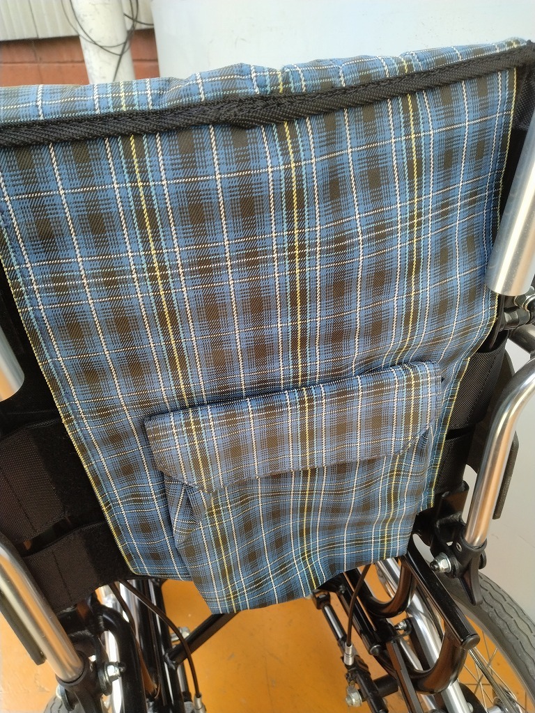 KS-23-0413-01 ヘッドレストなし レッグサポート代用品 シート色褪せあり MIKI ミキ 介助式車椅子 ティルト スキット7 SKT-7の画像9