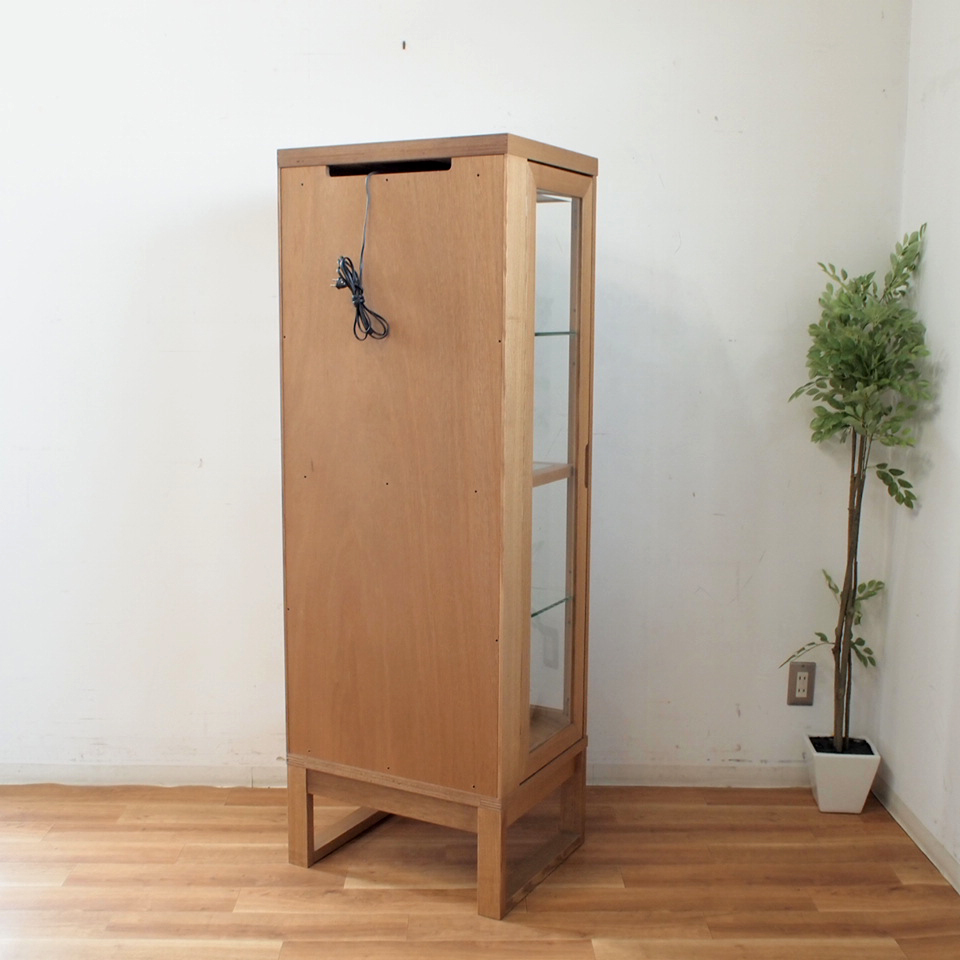 カリモク karimoku キュリオケース 飾り棚 スリム コレクション 照明付き カリモク家具 QT1810 キュリオケース コレクションボード 送料無料 日本製国産