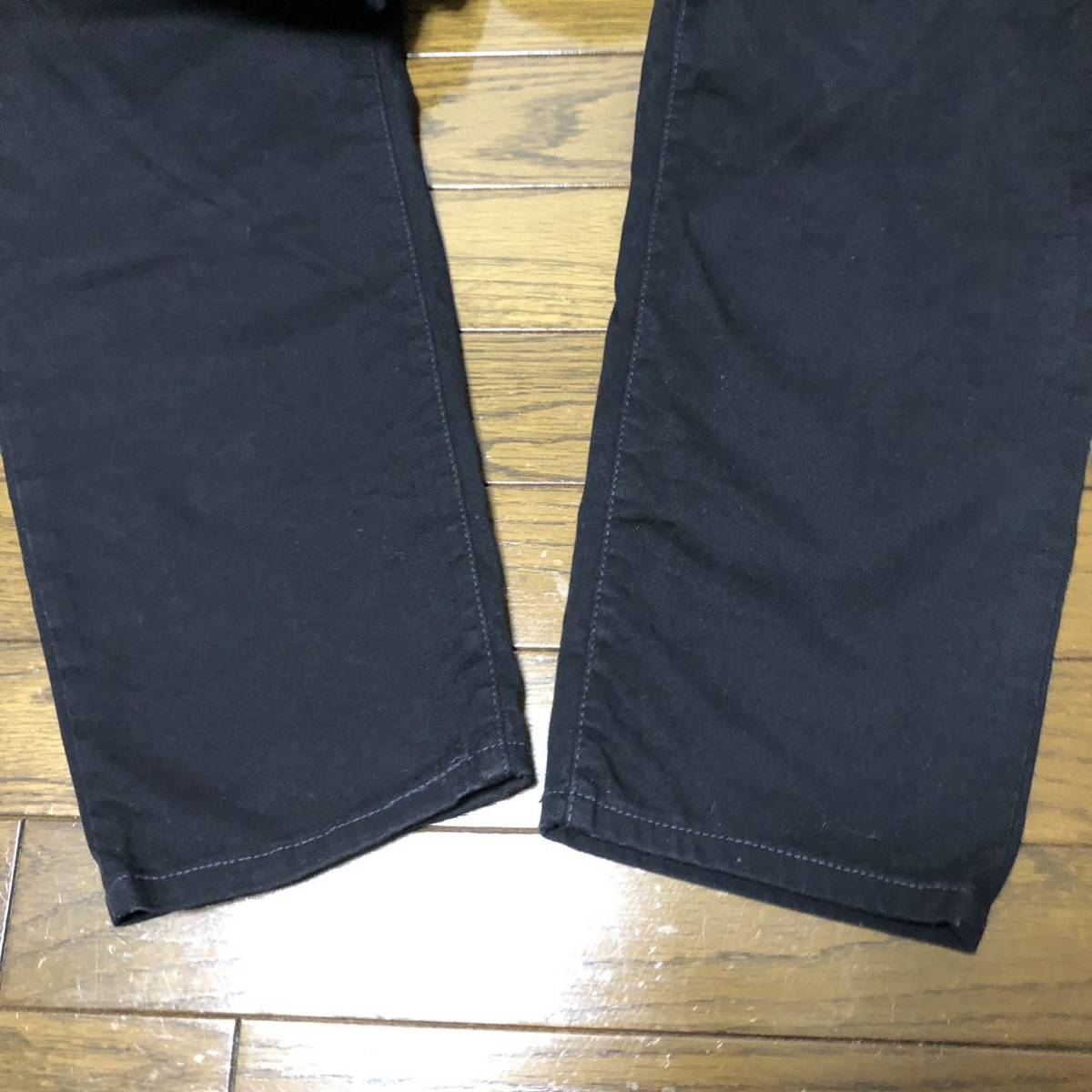 【送料無料】LEVI’Sブラックチノパン550 レディースSサイズ　CLASSIC RELAXED STRETCH リーバイスパンツボトムス