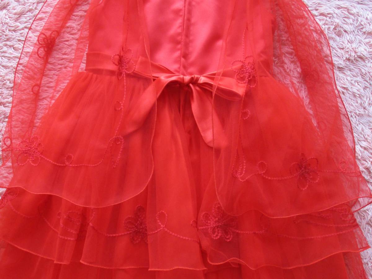美品　ドレス　フォーマル　130サイズ　赤　ディズニー　プリンセス　発表会　お誕生会　結婚式　パール　スパンコール　ビビディ　子供_画像8