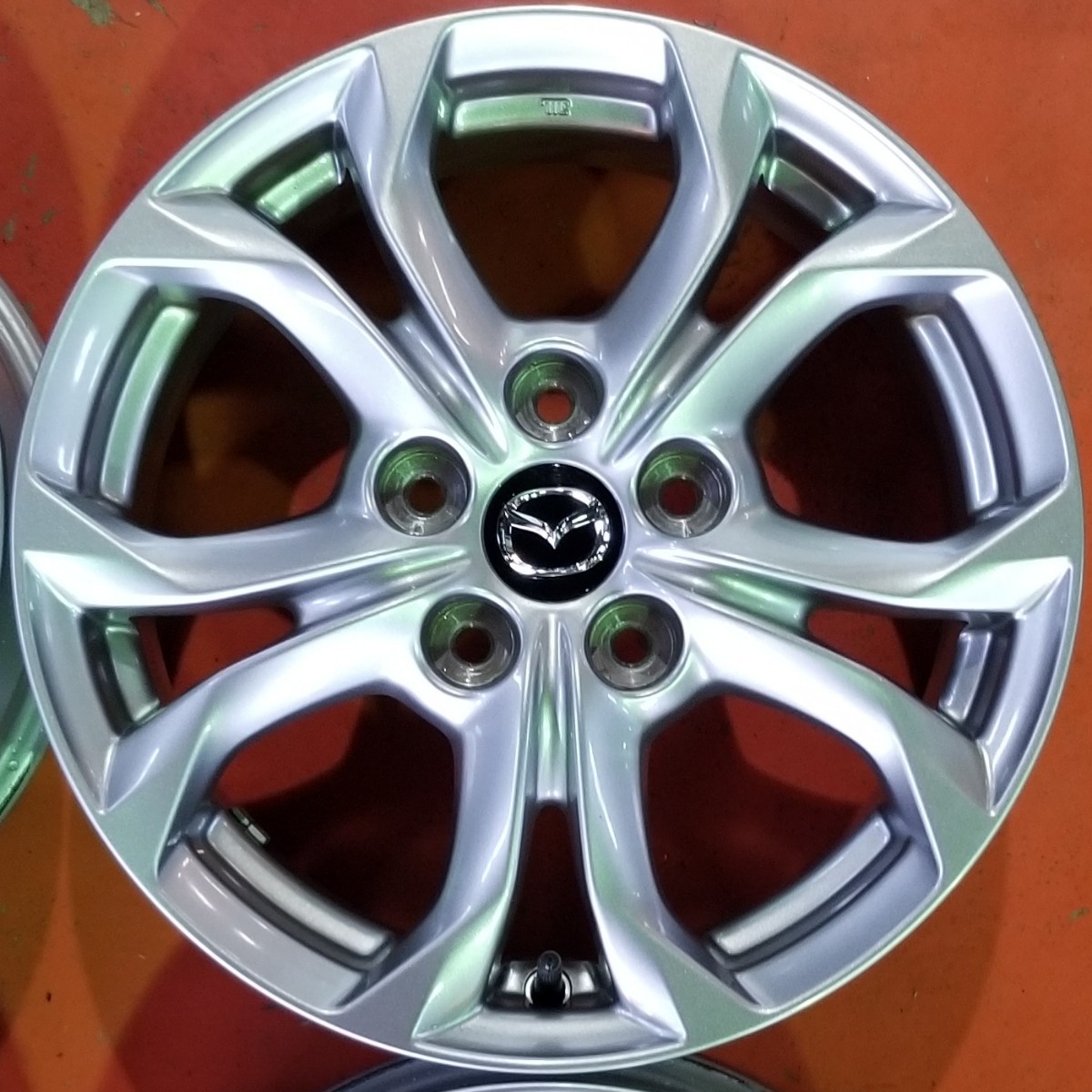 MAZDAマツダ純正16インチ×6.5J +50 114.3 5H ホイール-