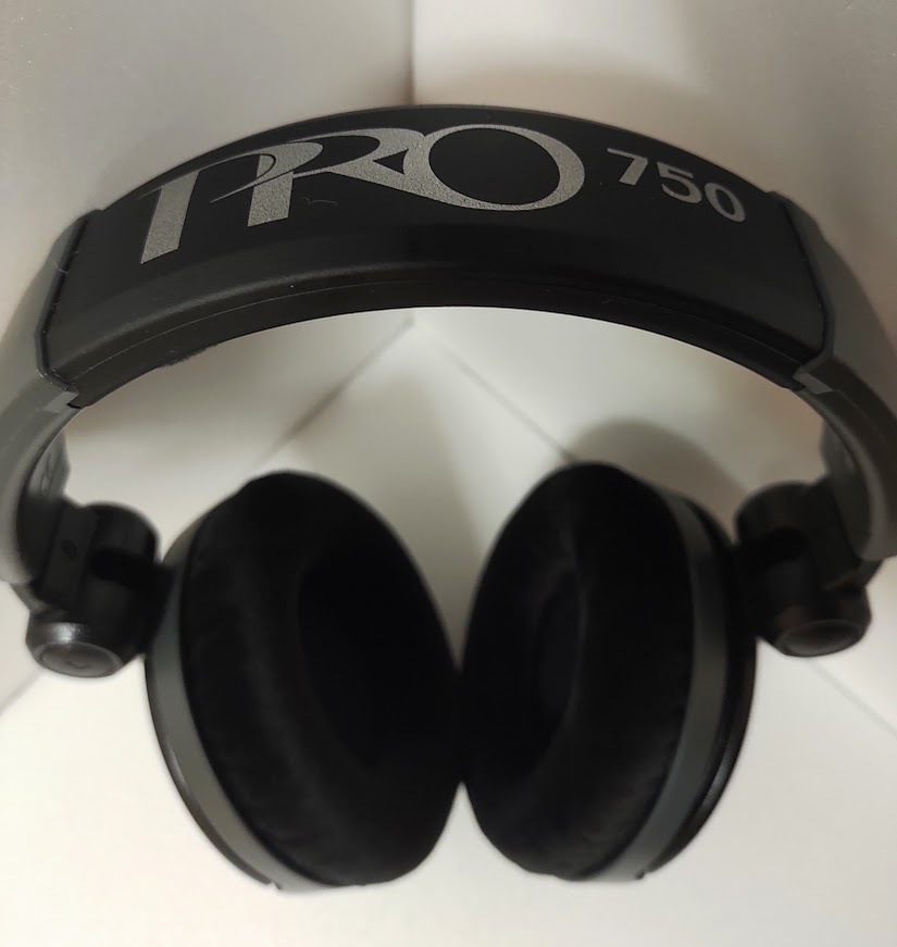 ULTRASONE PRO750 新デザイン ウルトラゾーン ヘッドホン ULTRASONE PRO750 新デザイン ウルトラゾーン ヘッドホン