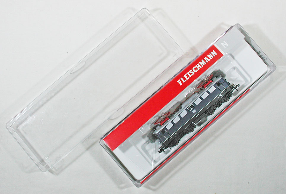 FLEISCHMANN #733002 ＤＢ（旧西ドイツ国鉄）ＢＲ１１０.１型電気機関車（ダークブルー）_画像3