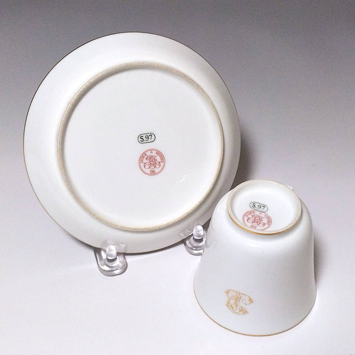 セーブル Sevres 1898年 白磁金彩モノグラム カップ&ソーサー