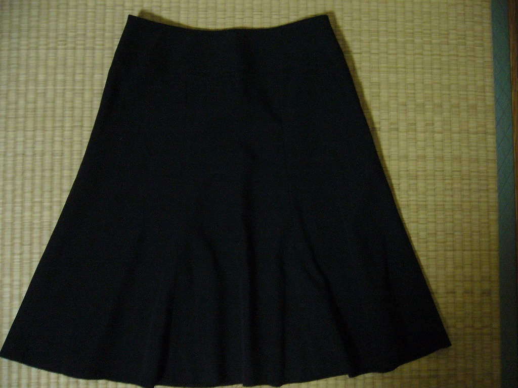  postage included [ beautiful goods ] perhaps not yet have on Queens Court (QUEENS COURT)ma-me-do... flair skirt / black size :1 ( largish 7 number 36 number )