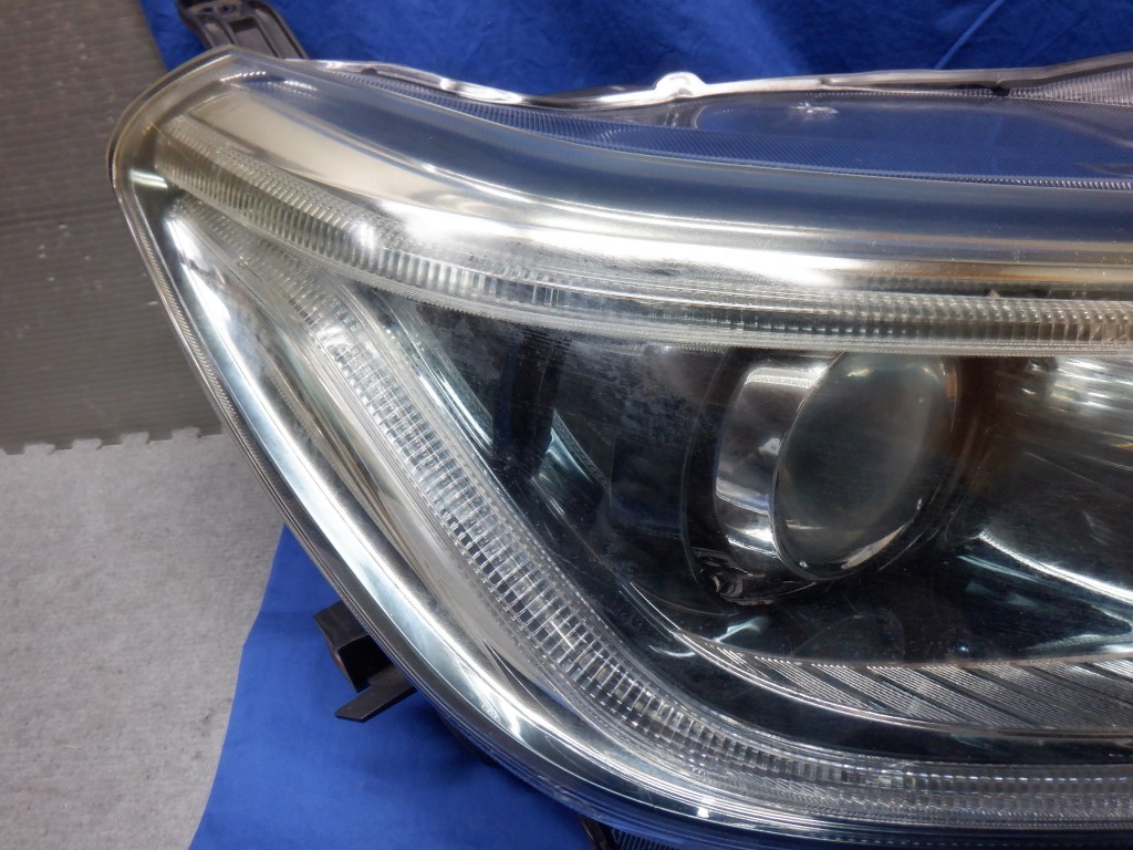 マークX　GRS130　中期　右ヘッドライト　HID　22-358　刻印：1 (Z7408)_画像7