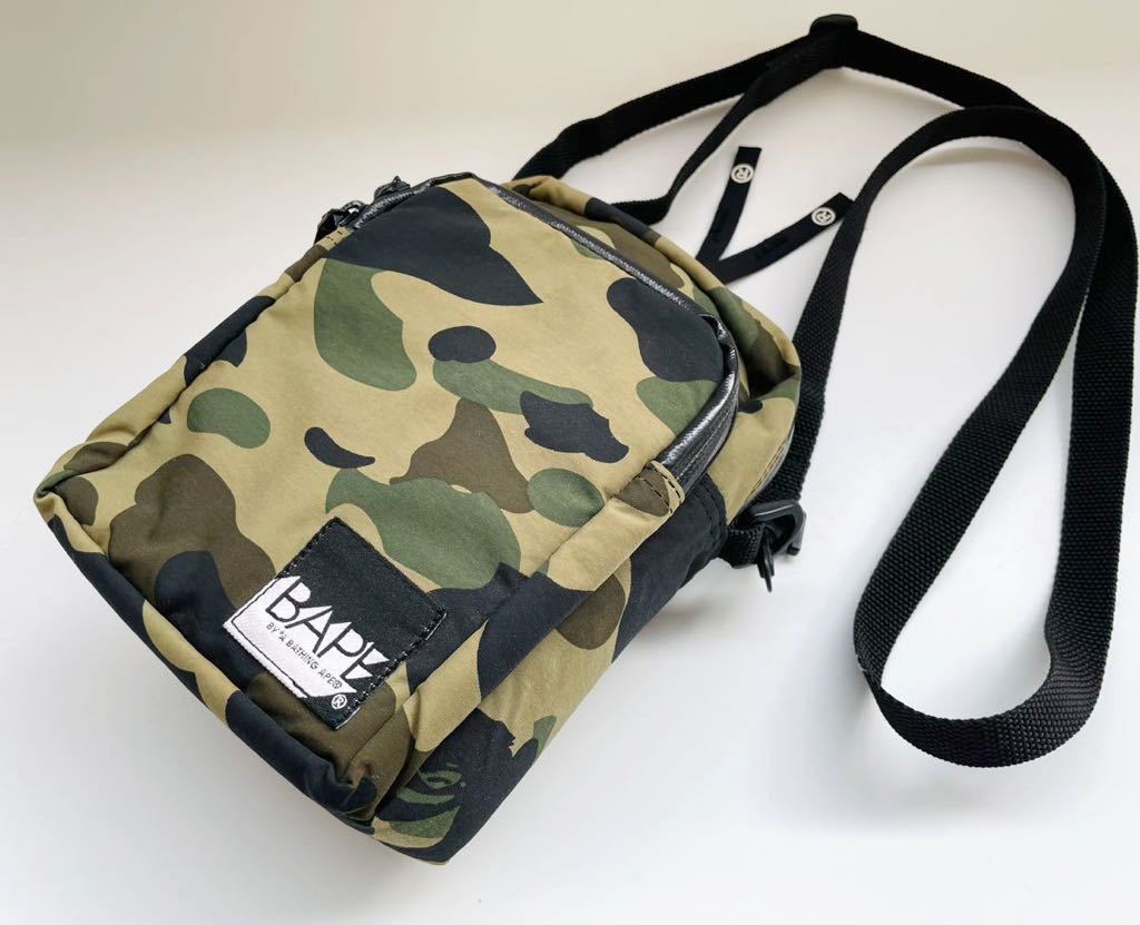 美品!! レア!! A BATHING APE shoulder Bag ベイシングエイプ ショルダーバッグ ベイプカモ 迷彩 アーカイブ ビンテージ